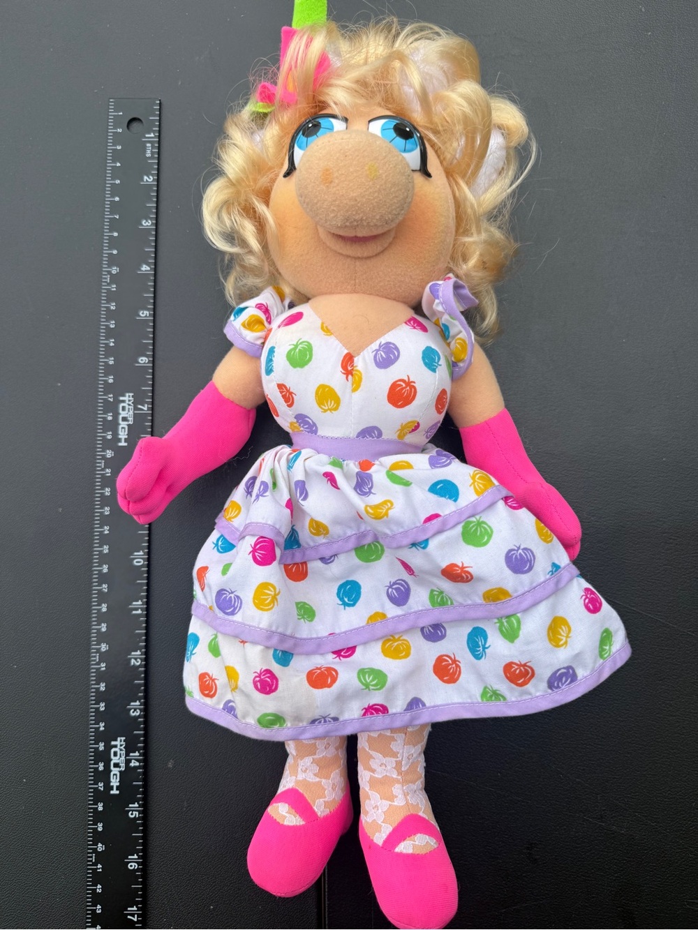 VTG Miss Piggy Polka Dot Dress Lace Hose Pink Gloves Flower Hat 15" 1993 Hasbro